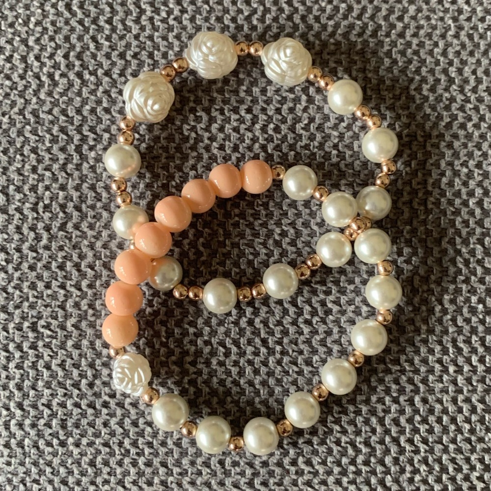 {Handmade} Faux Pearl and Peach Bracelet Set